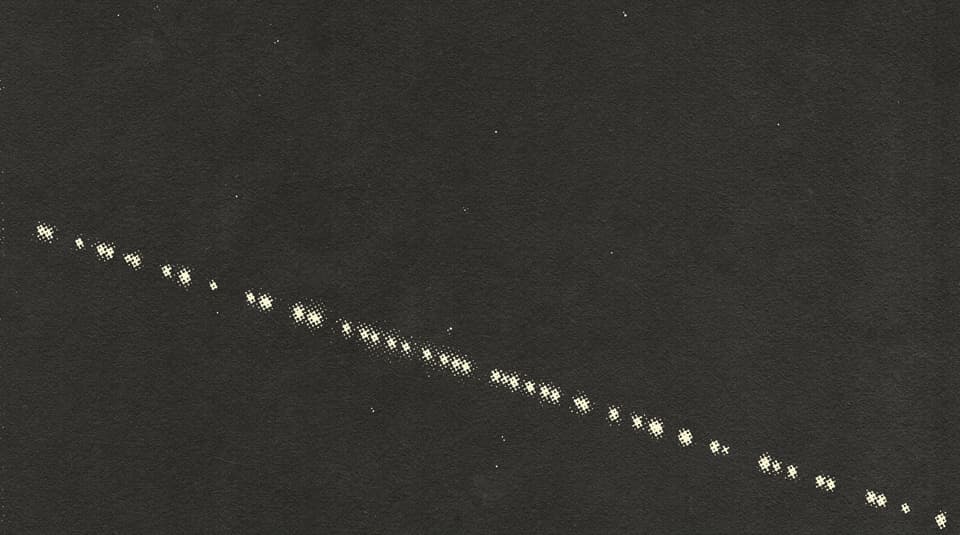 LOS SATÉLITES, LUCES Y SOMBRAS EN MEDIO DE LA NADA