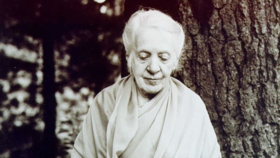 Dama del yoga | Indra Devi (1899-2002)