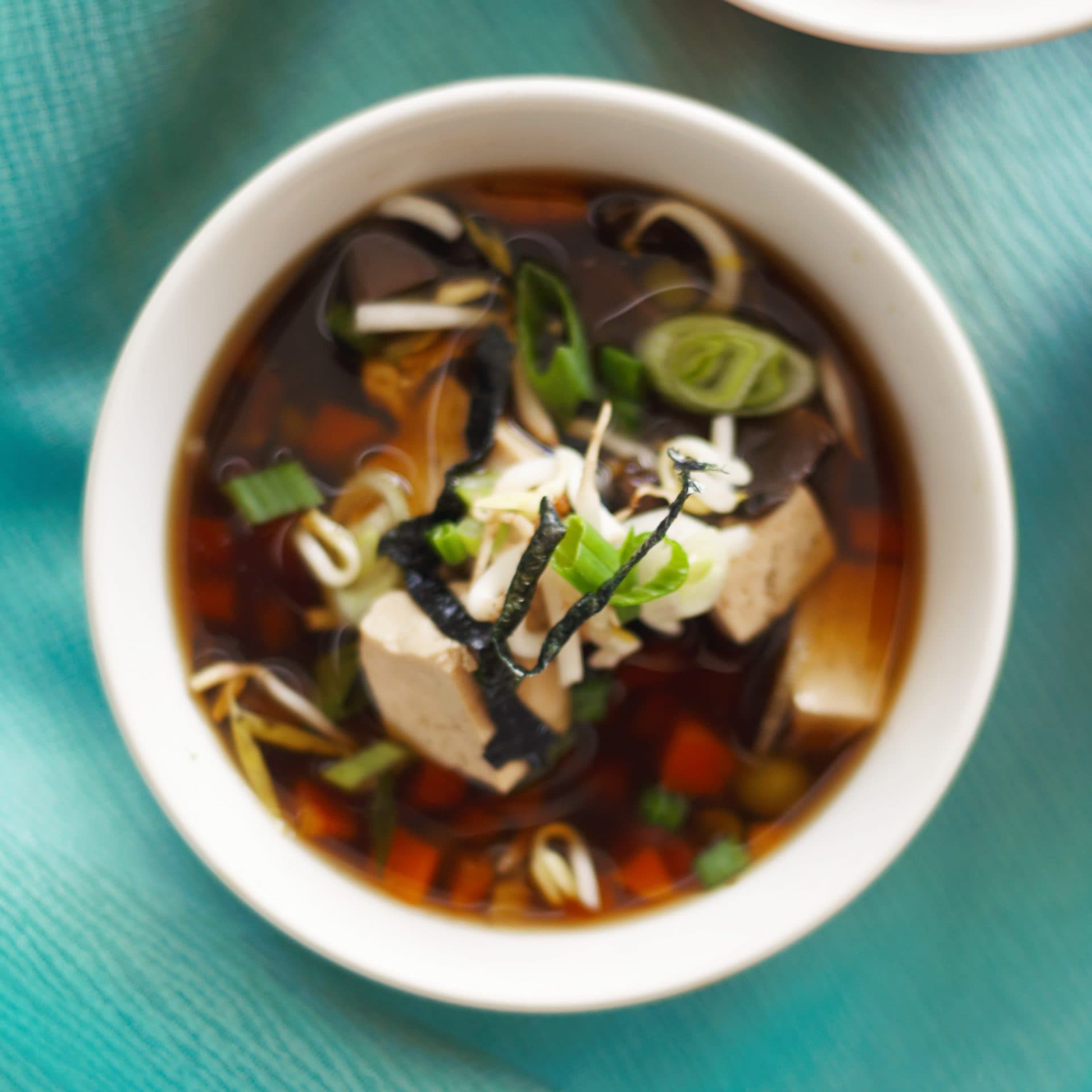 SOPA DE TOFU CON VEGETALES