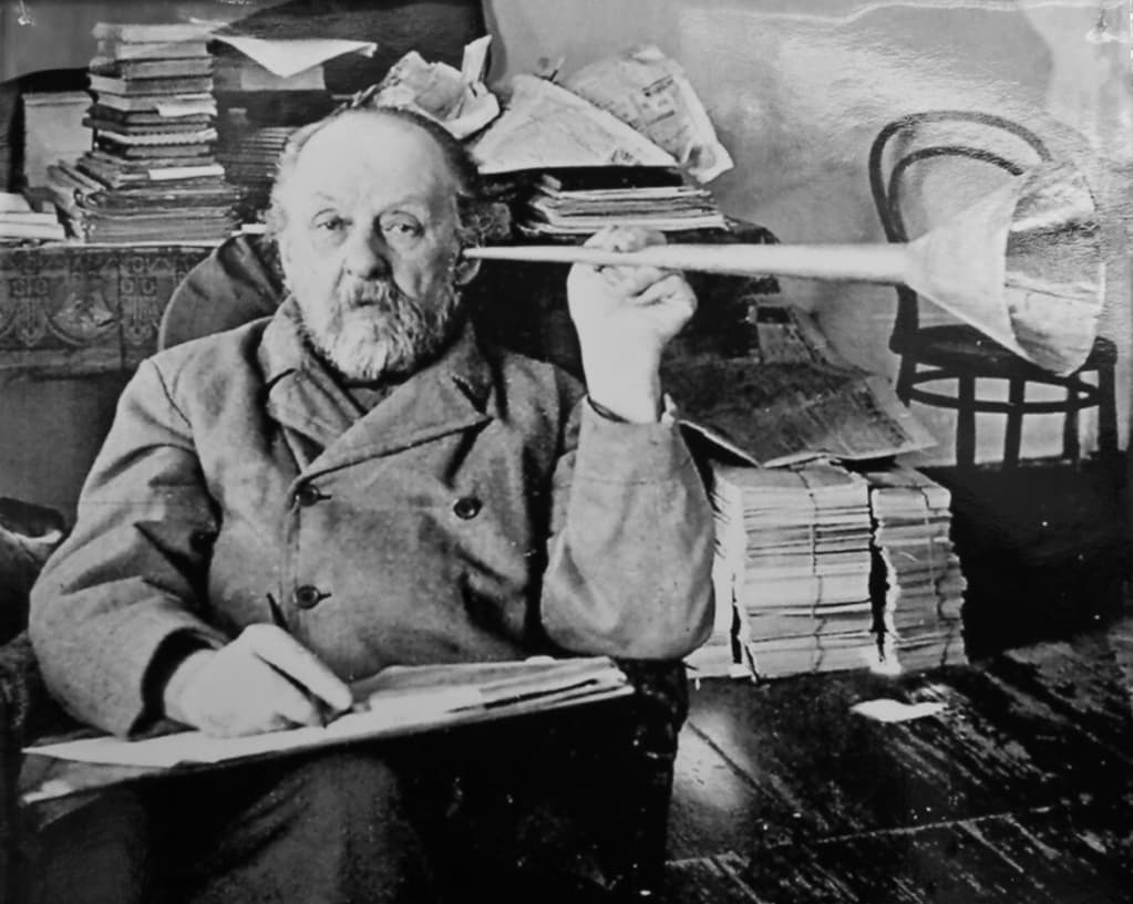 Padre de la astronáutica | Konstantín Tsiolkovski (1857-1935)