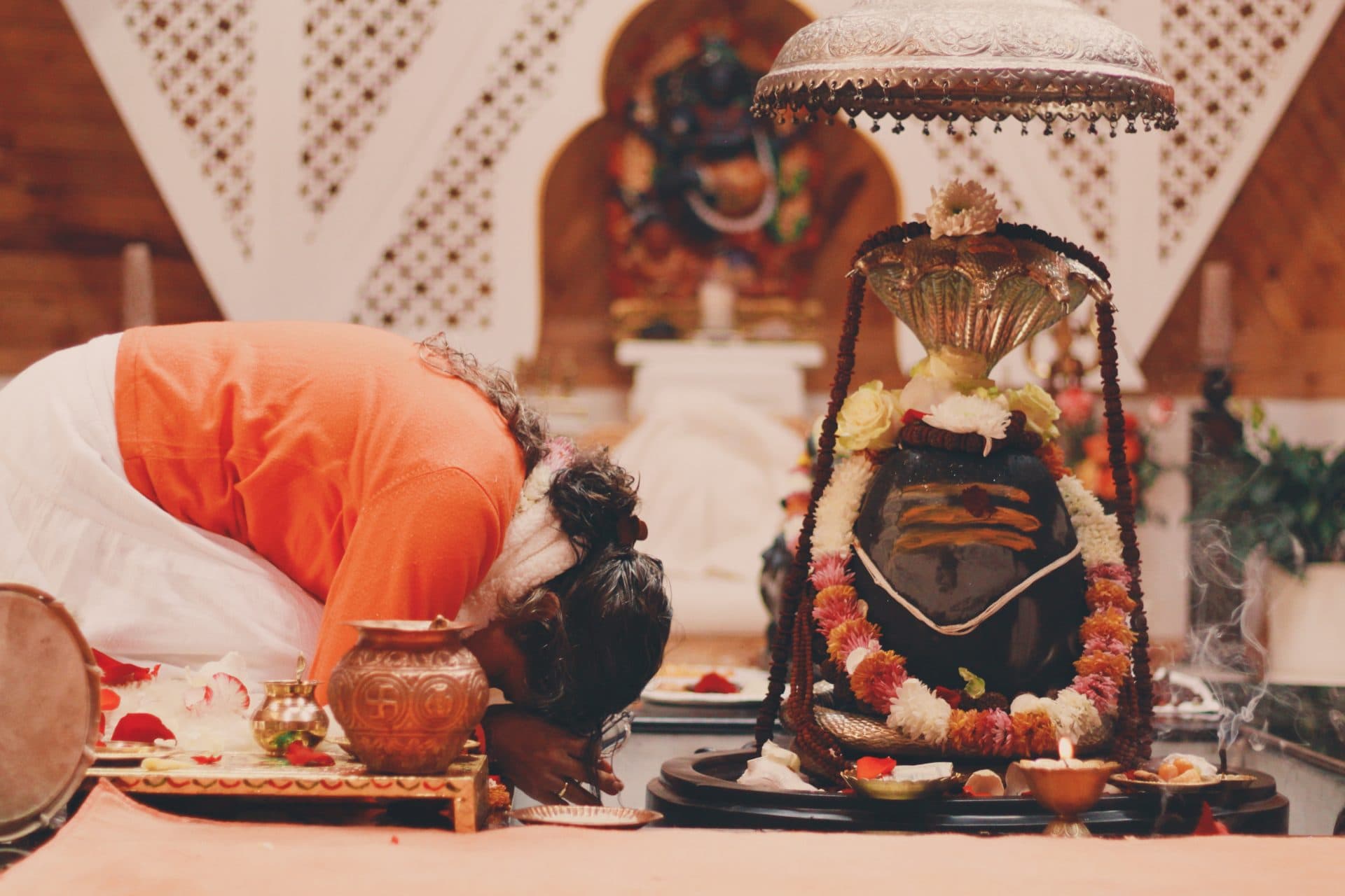 GURU PURNIMA, DISIPAR LA OSCURIDAD